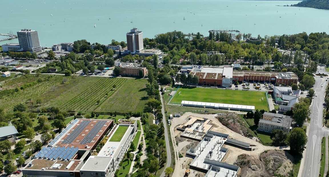 Siófok vagy Balatonfüred? Melyik lehet jobb választás befektetésnek?