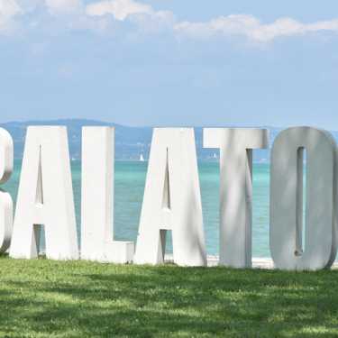 Megduplázódtak a Balaton-ingatlanárak pár év alatt – miért érdemes Balatonfüred luxus ingatlanba fektetni?